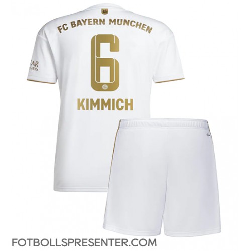 Bayern Munich Joshua Kimmich #6 Bortatröja Barn 2022-23 Kortärmad (+ korta byxor)